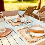 Zenae - Cosy Avec & Sauna Nocleg ze śniadaniem