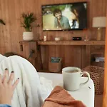 Zenae - Cosy Avec & Sauna Nocleg ze śniadaniem