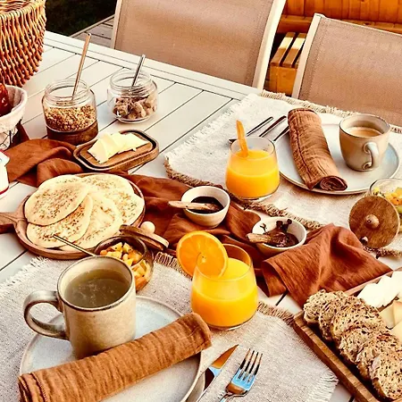 Zenae Vitrac (Cantal)