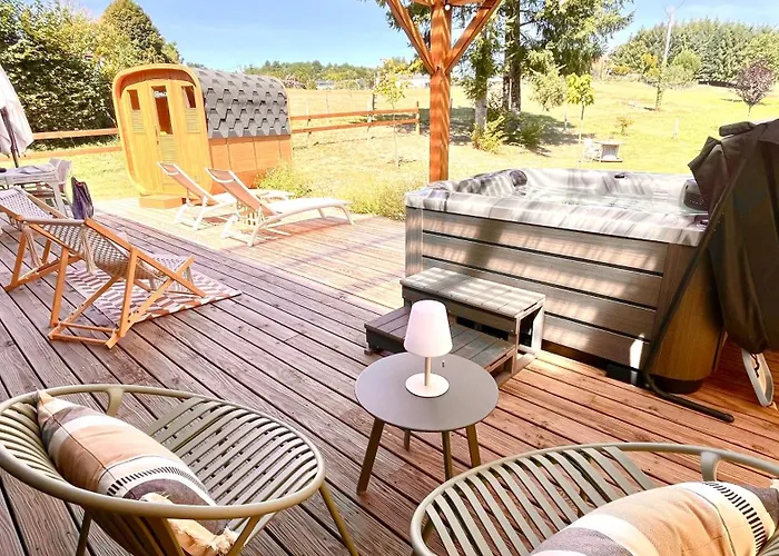 Zenae - Cosy Avec & Sauna 4* Vitrac (Cantal)